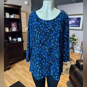 Emily Daniels shades of blue, black & white long sleeves knit blouse-size XL